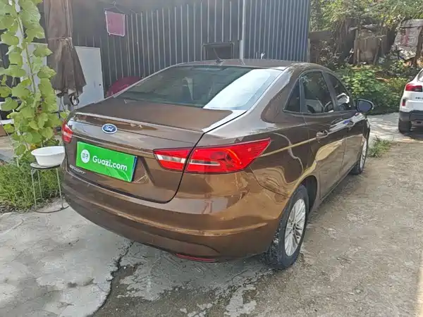 Ford Escort 2016