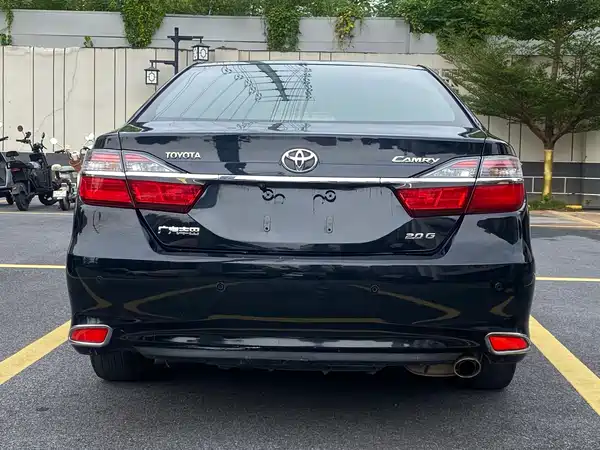 Toyota Camry 2016