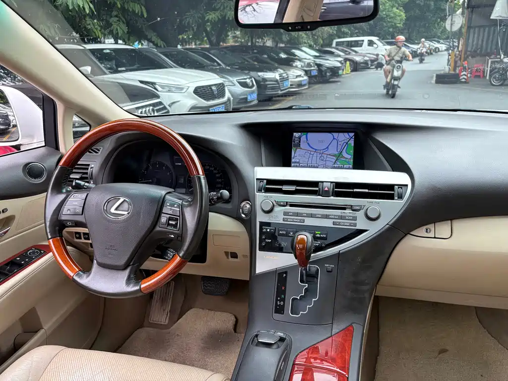 Lexus RX Classic 2011 — фото 19