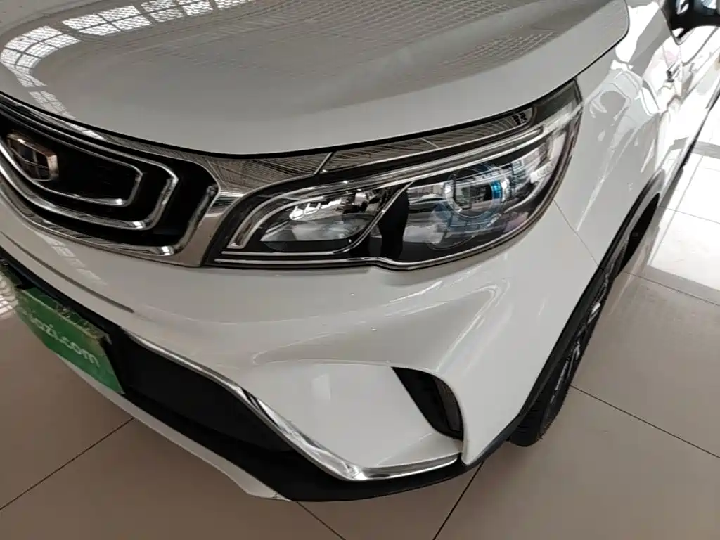Geely Vision X3 2019 — фото 24