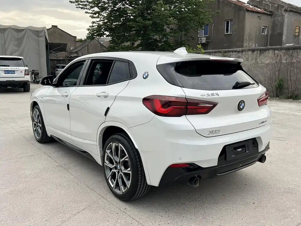 BMW X2 2022 — фото 14