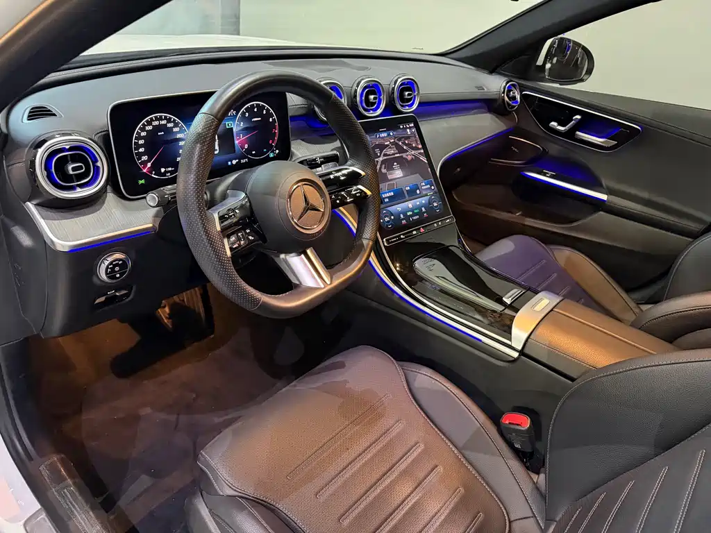 Mercedes-Benz C-Class 2023 — фото 6