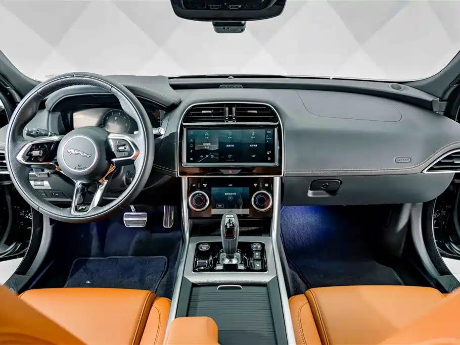 Jaguar XEL 2025 — фото 10