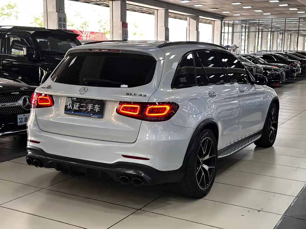 Mercedes-Benz GLC AMG 2022 — фото 7
