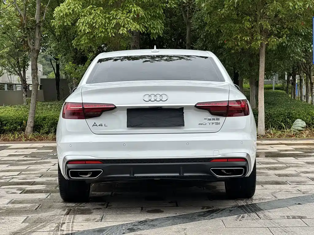 Audi A4L 2021