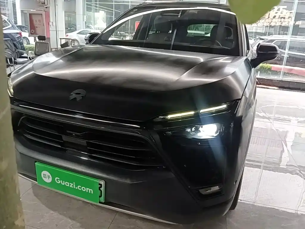 NIO ES8 2022