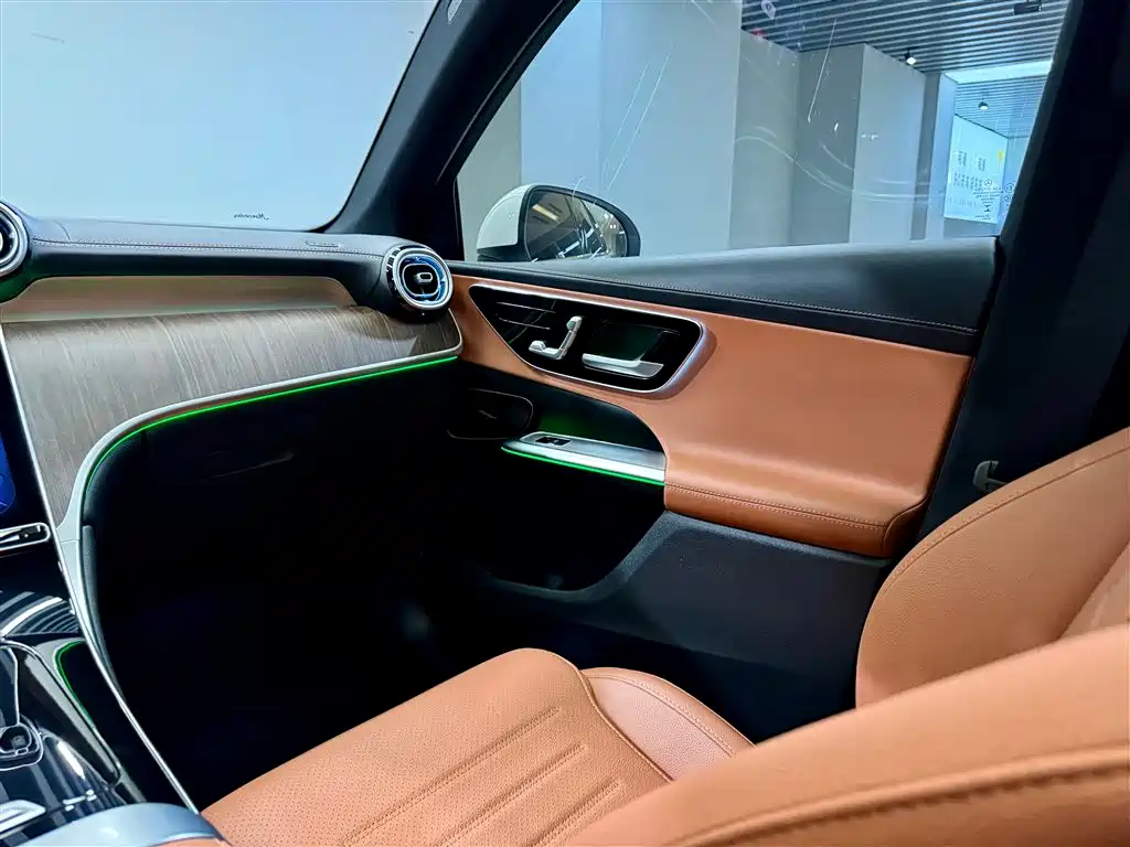 Mercedes-Benz GLC 2025 — фото 23