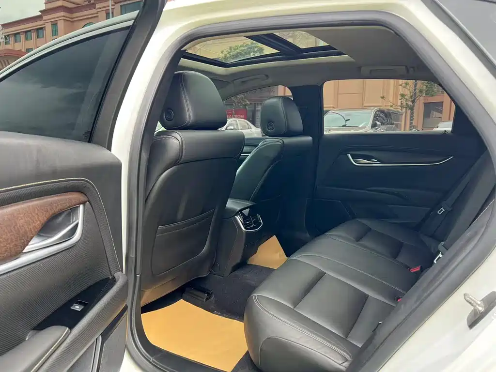 Cadillac XTS 2019 — фото 12