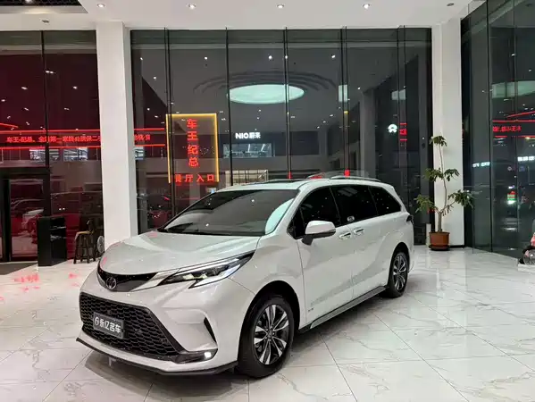 Toyota Granvia 2025
