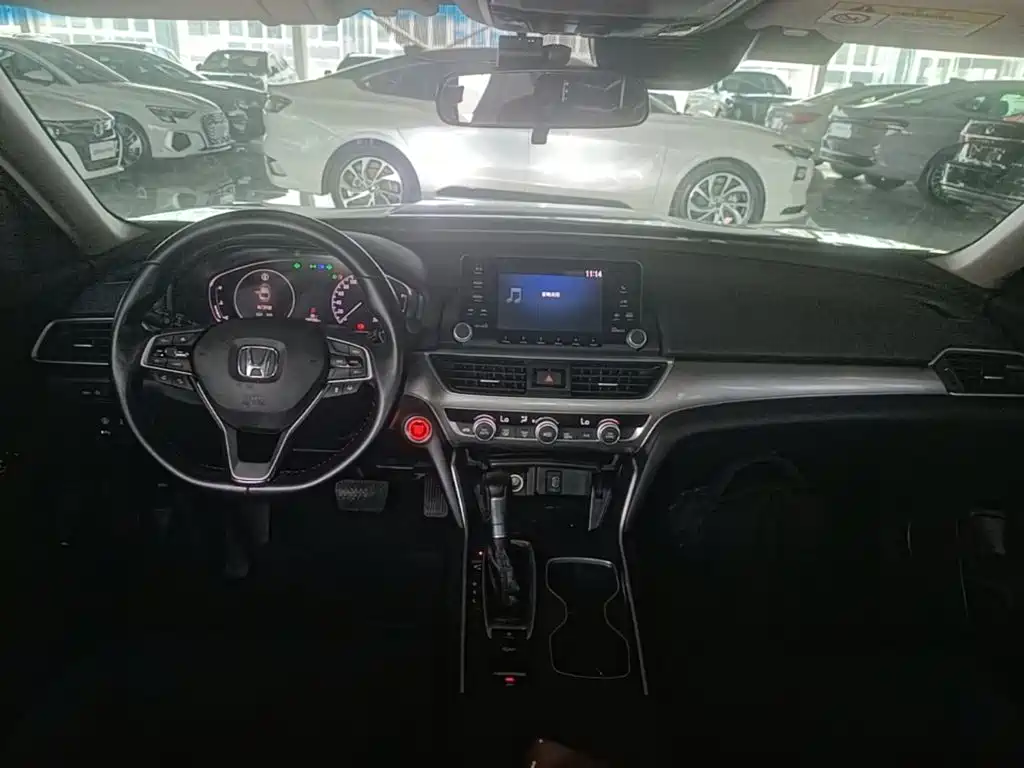 Honda Accord 2021 — фото 10