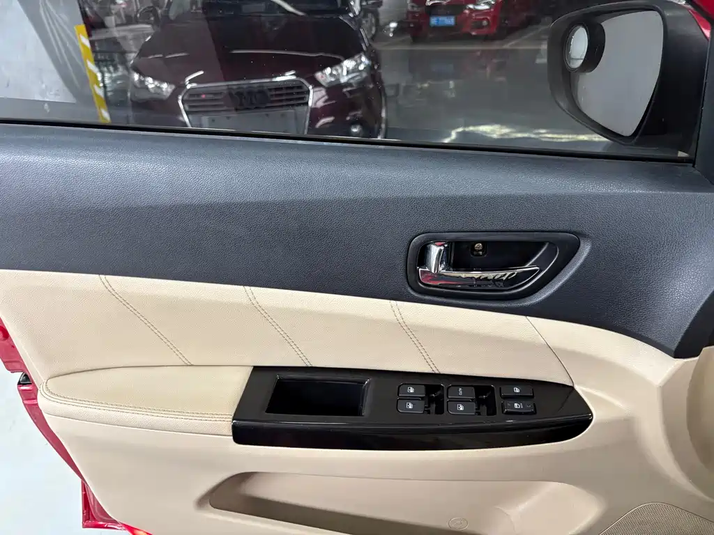 Changan Eado 2016 — фото 15