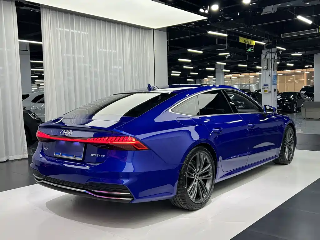 Audi A7 2022 — фото 10