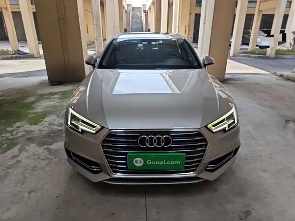 Audi A4L 2019