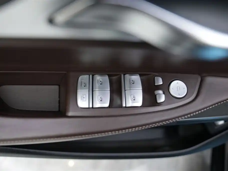 BMW 7 Series 2016 — фото 17
