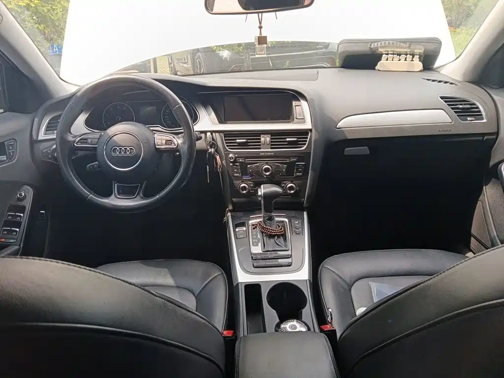 Audi A4L 2014 — фото 13