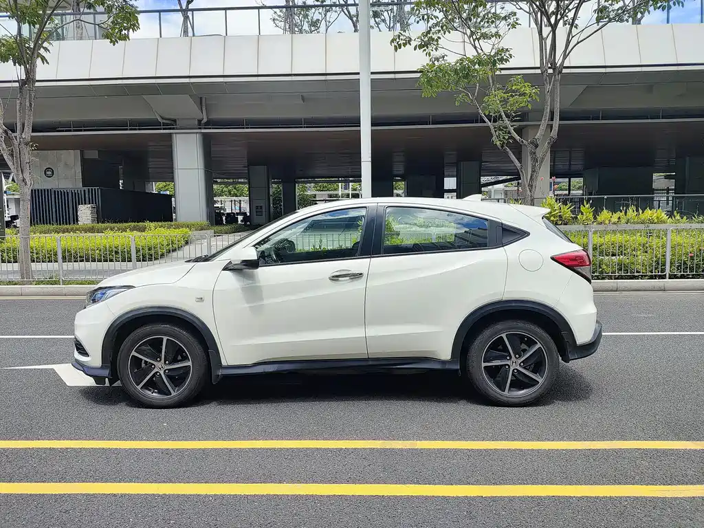 Honda Vezel 2020 — фото 8