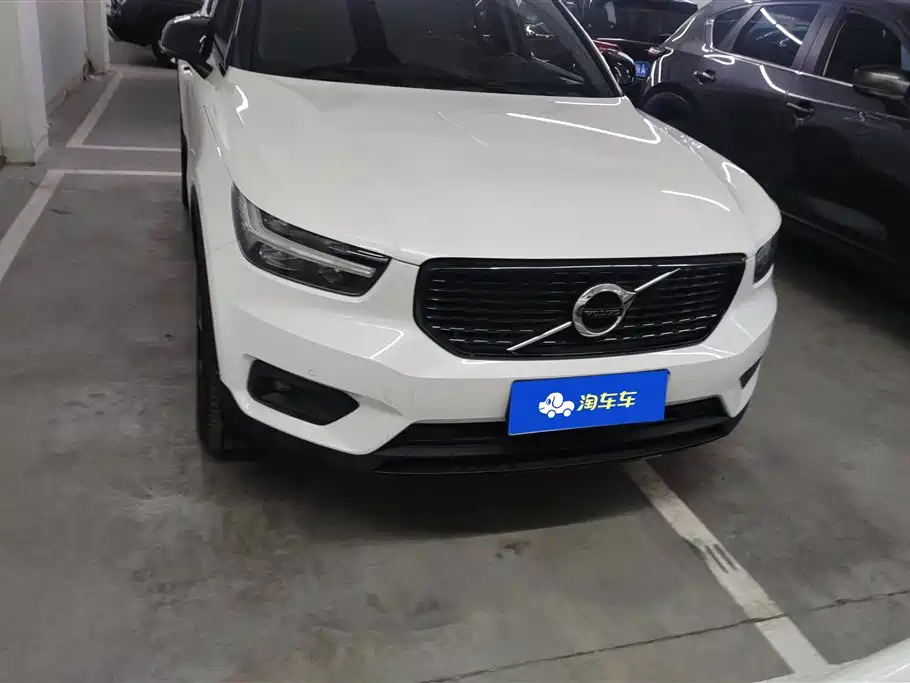 Volvo XC40 2021 — фото 2