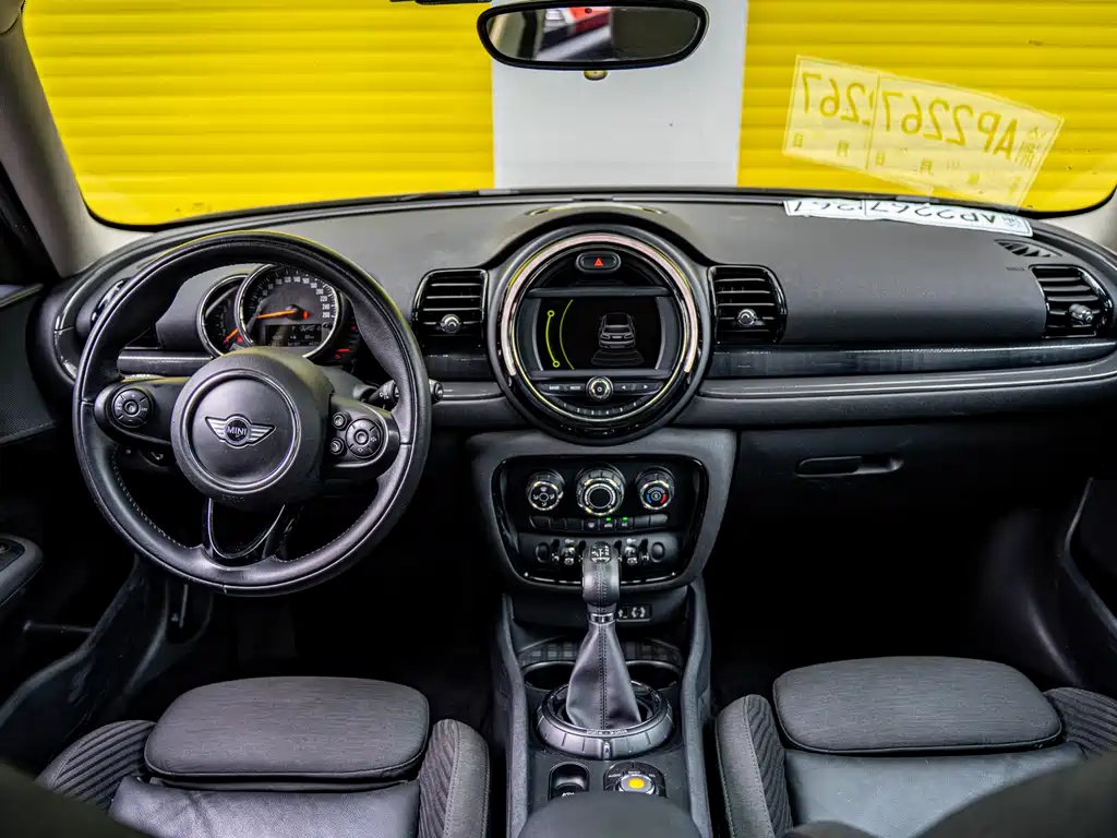 MINI Clubman 2016 — фото 9