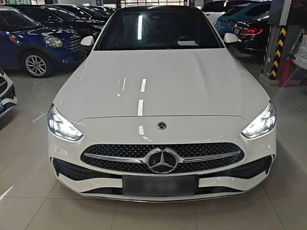Mercedes-Benz C-Class 2024