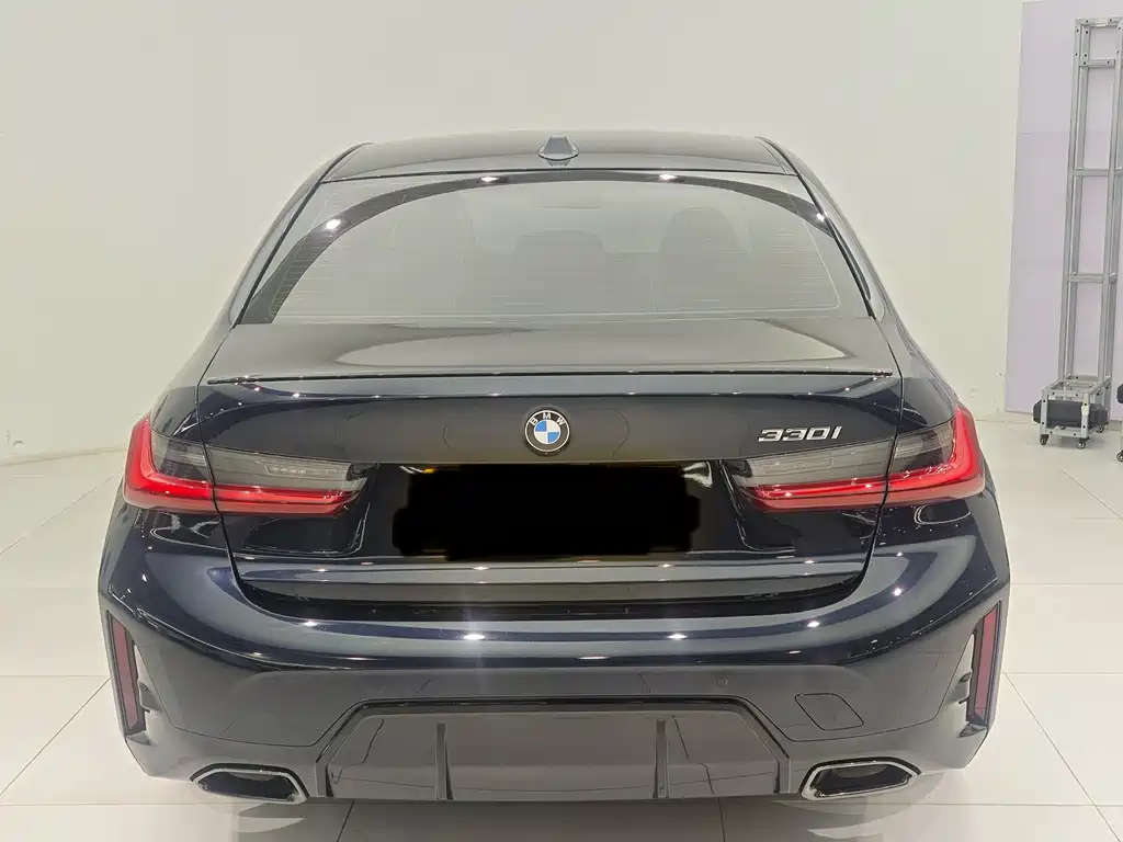 BMW 3 Series 2024 — фото 10
