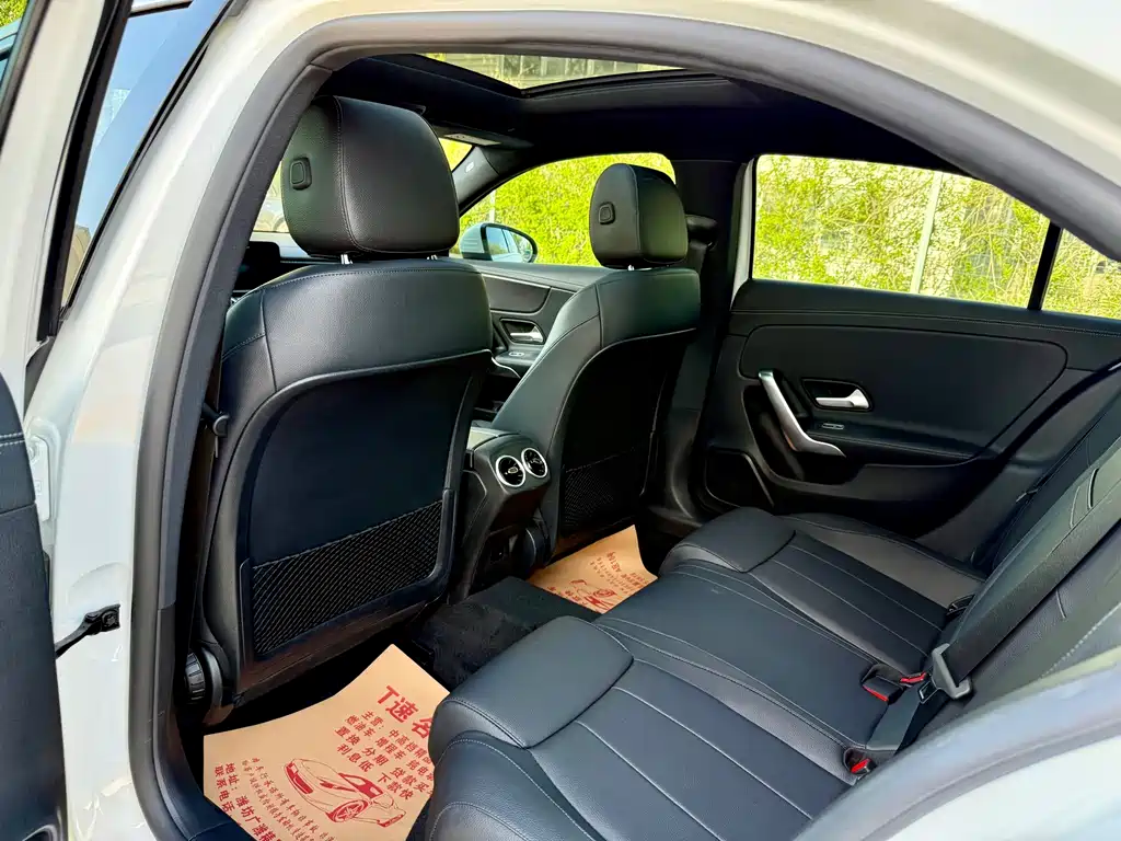 Mercedes-Benz A-Class 2022 — фото 18