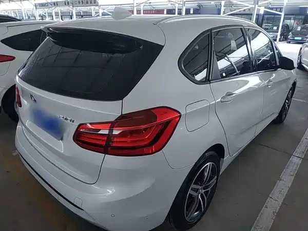 BMW 2 Series Station Wagon 2017
