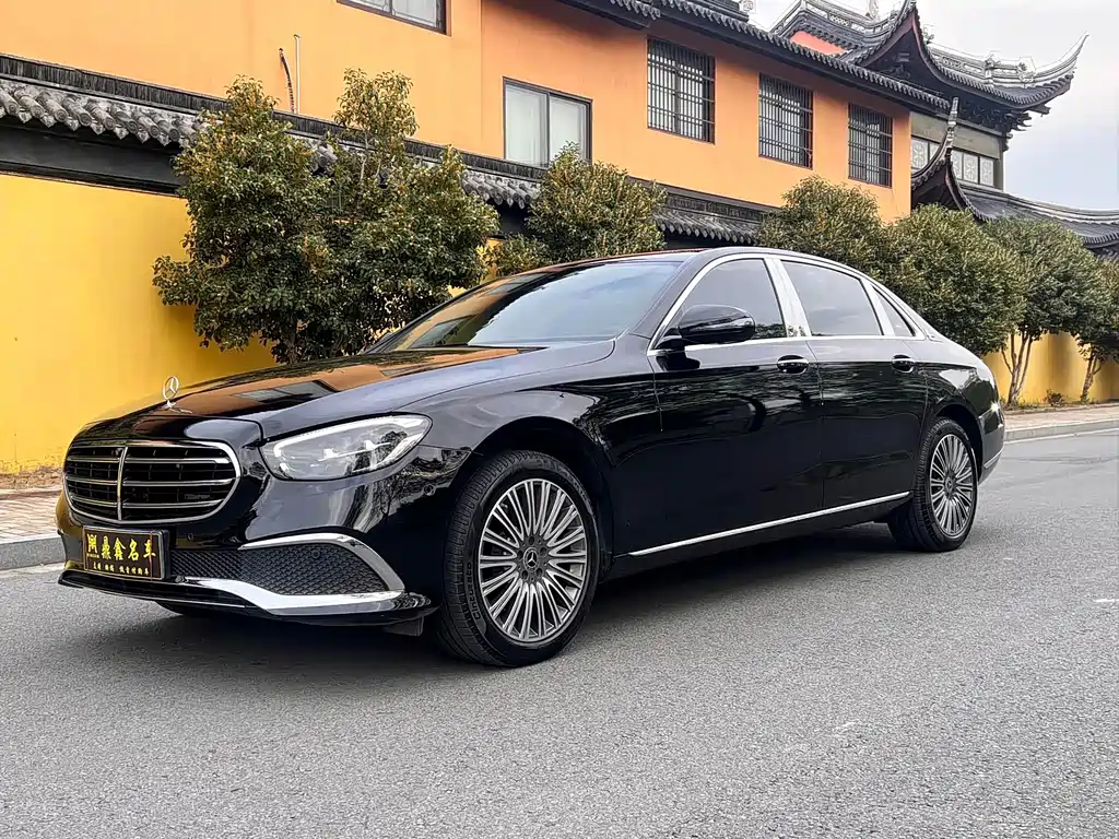 Mercedes-Benz E-Class 2022