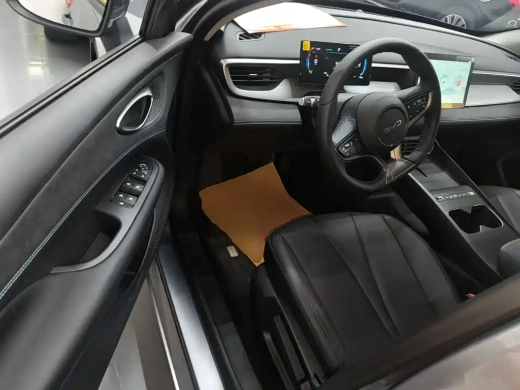 BYD Seal 05 DM-i 2026 — фото 16