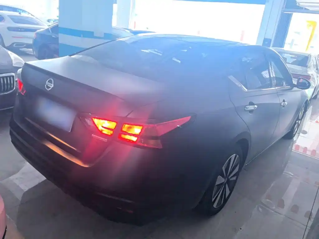 Nissan Teana 2022