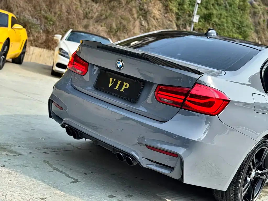 BMW 3 Series 2019 — фото 11
