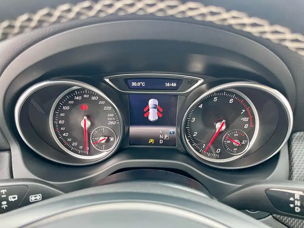 Mercedes-Benz GLA 2018 — фото 17