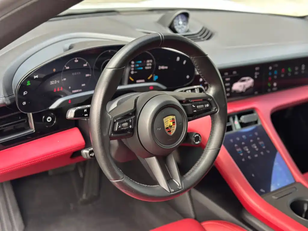 Porsche Taycan 2021 — фото 10