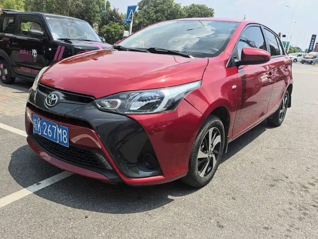 Toyota Yaris L 2021