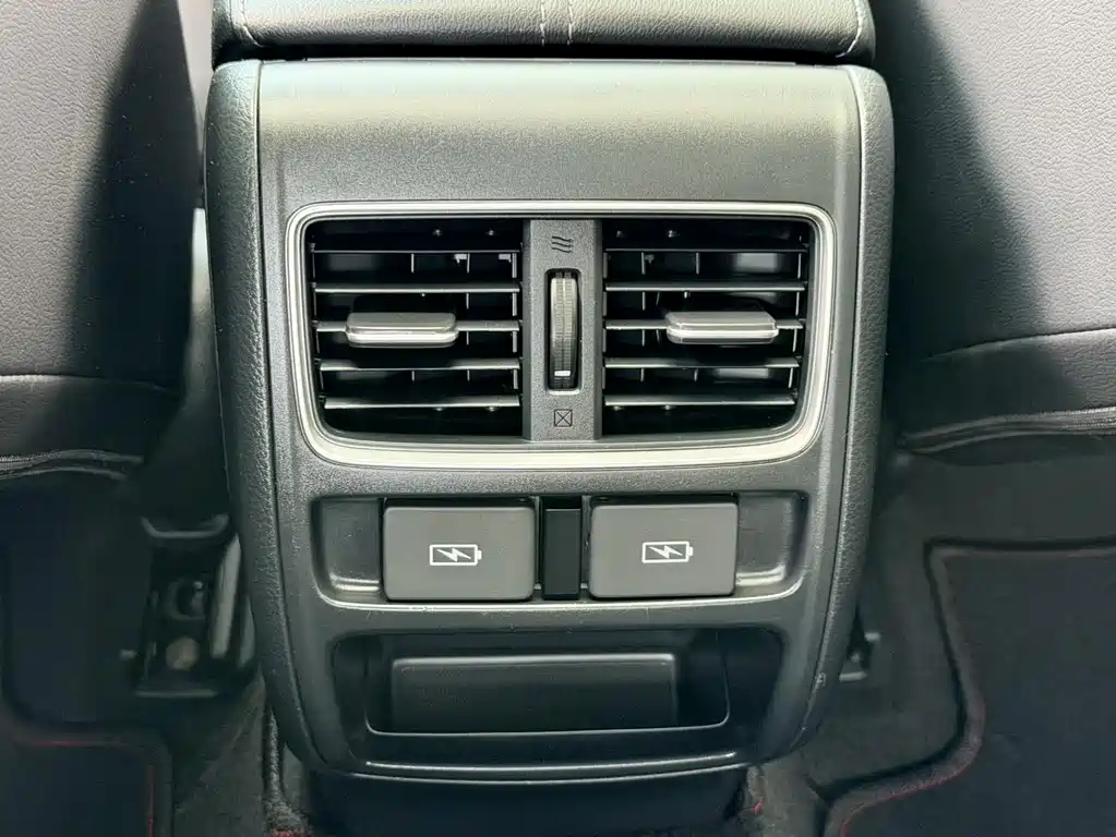 Honda Accord 2023 — фото 15