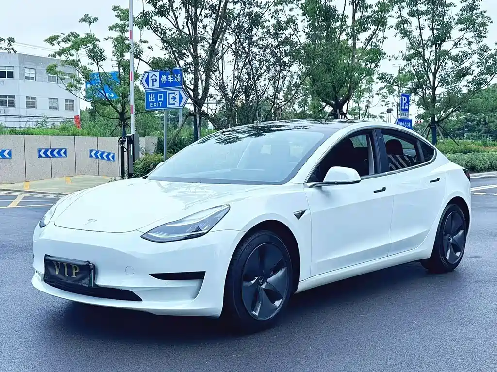 Tesla Model 3 2020 — фото 1