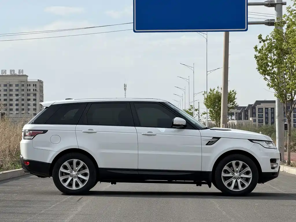 Land Rover Range Rover Sport 2015 — фото 8