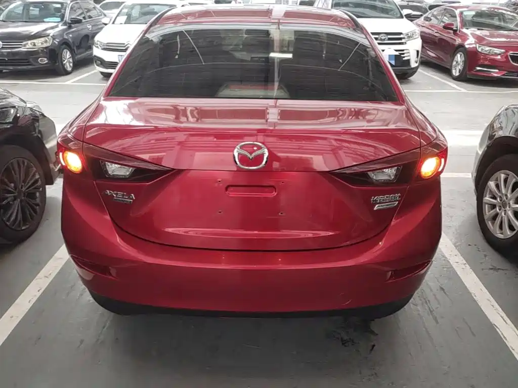 Mazda 3 Axela 2016