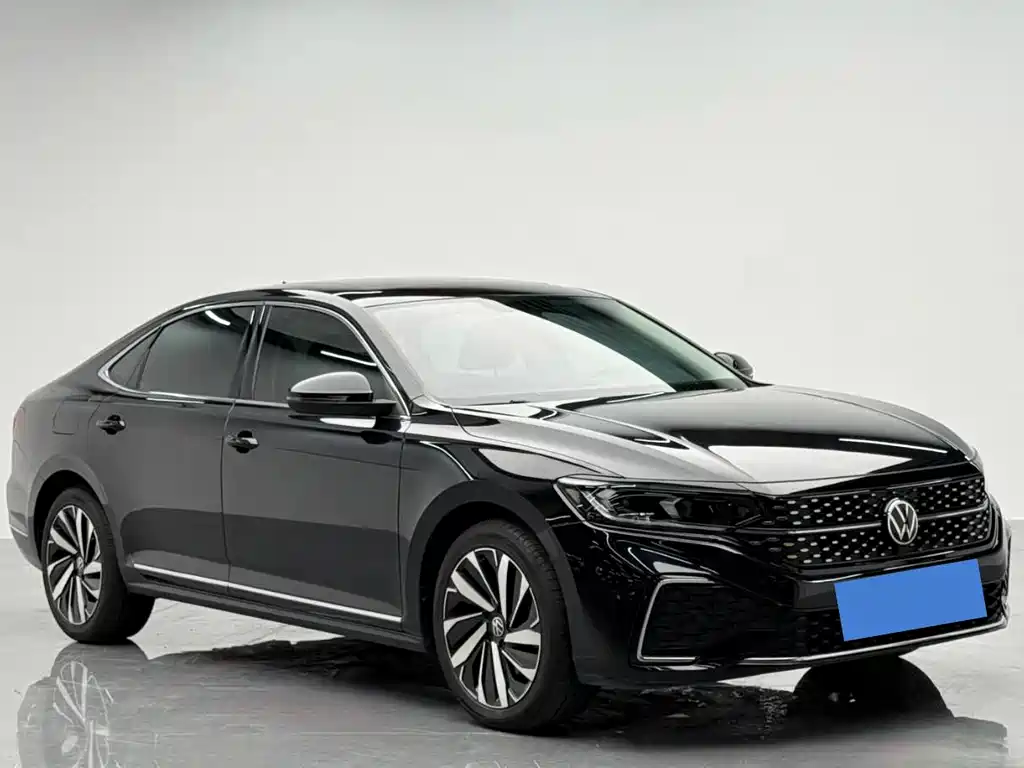 Volkswagen Passat 2022