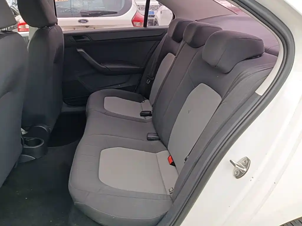 Skoda Rapid 2018 — фото 17