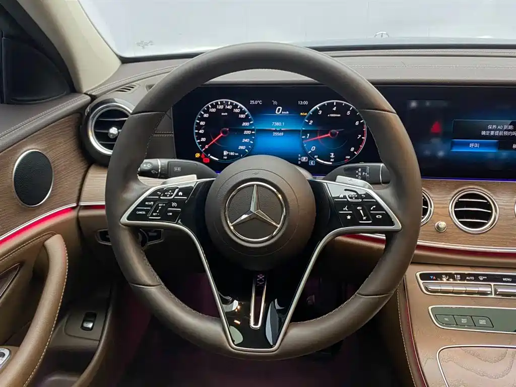 Mercedes-Benz E-Class 2023 — фото 14