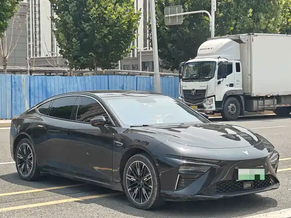 Neta S 2023