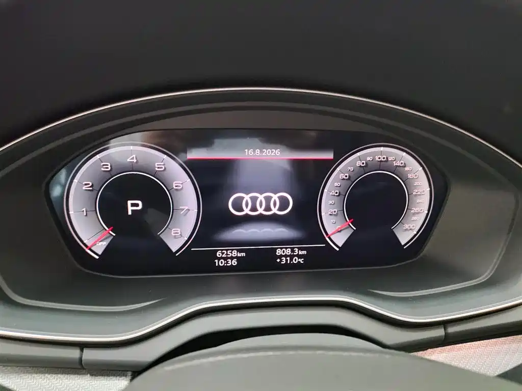 Audi Q5L 2025 — фото 10