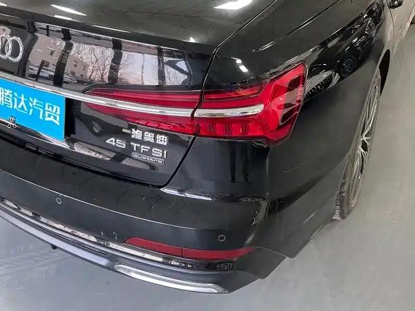 Audi A6L 2022