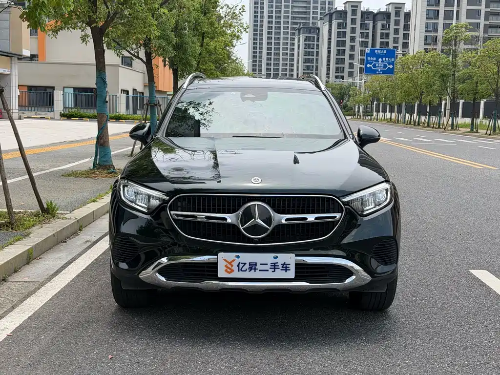 Mercedes-Benz GLC 2024