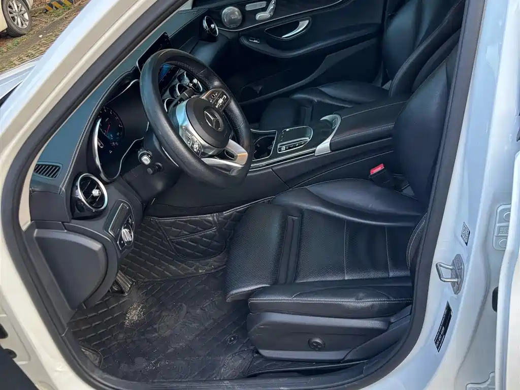 Mercedes-Benz C-Class 2020 — фото 4