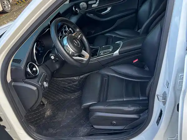 Mercedes-Benz C-Class 2020