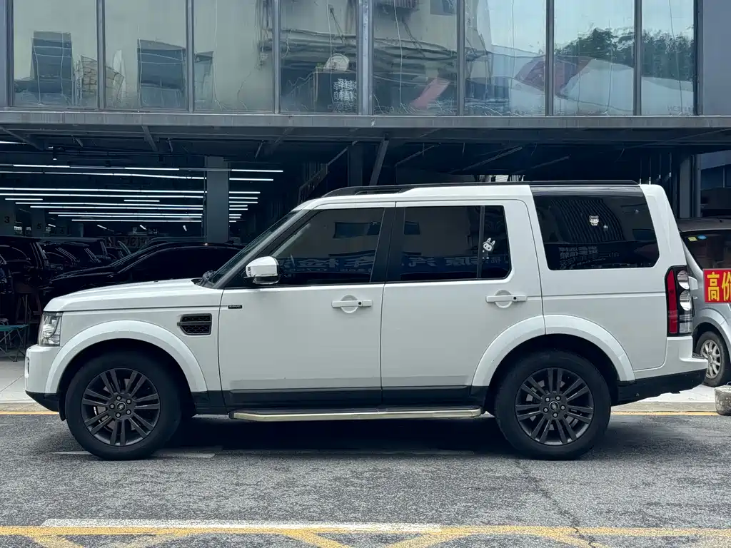 Land Rover Discovery 2016