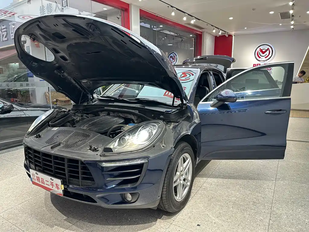 Porsche Macan 2018 — фото 8