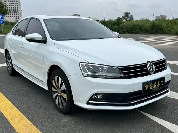 Volkswagen Sagitar 2017