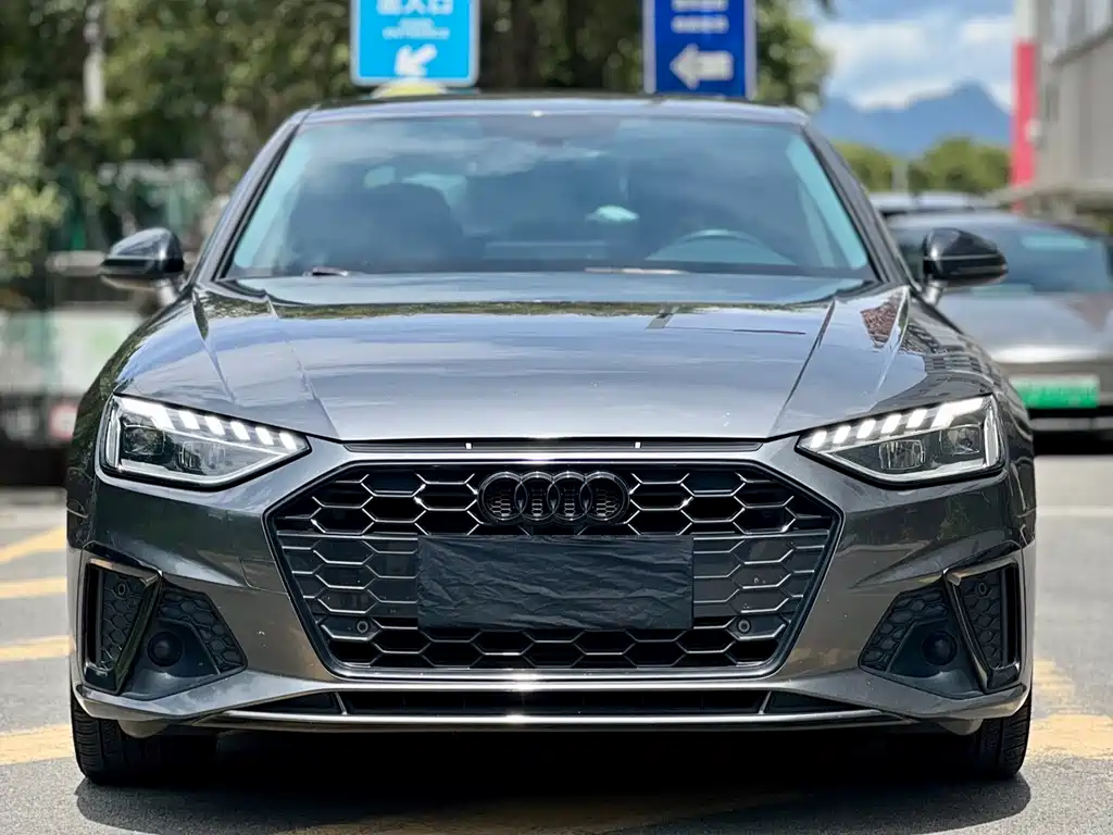Audi A4L 2021